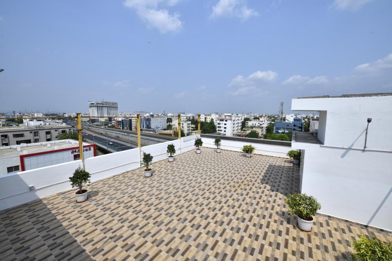 Hotel Urban Delight Managed By Cannychoice Vijayawāda Exterior foto